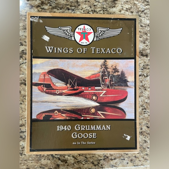 1940 Grumman Goose Texaco Airplane PiggyBank - Picture 3 of 4